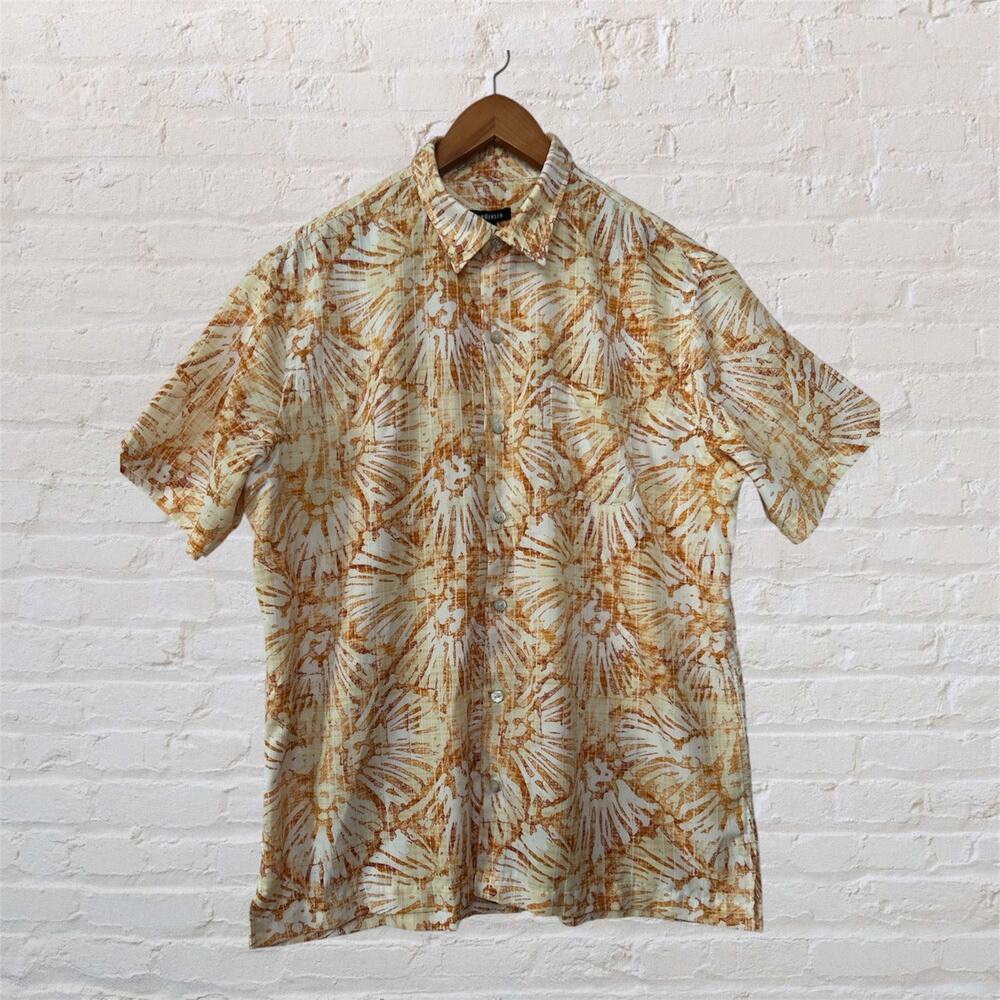 Van Heusen Men’s Shirt Large Short‎ Sleeve Button Front Hawaiian Floral Print